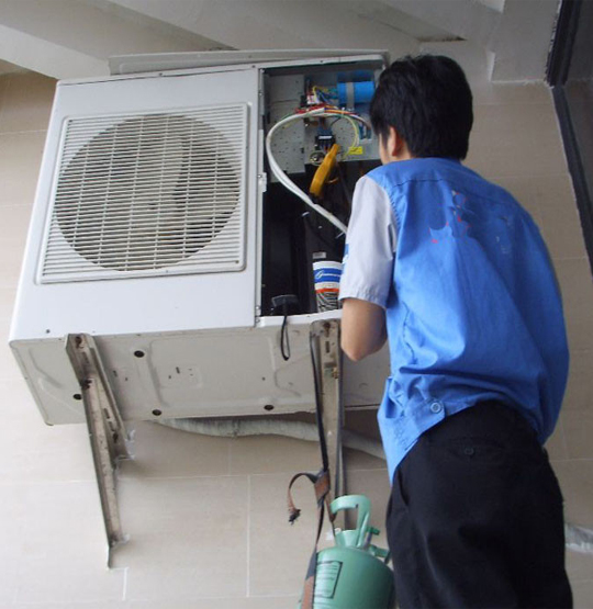 叠彩空调开机无反应维修